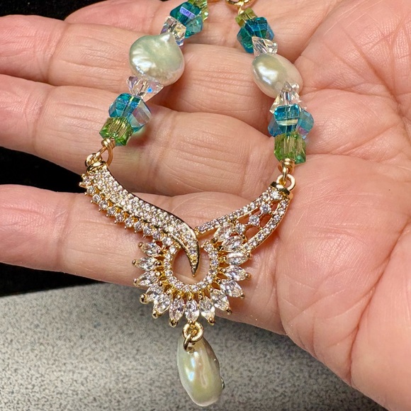 Elegant Gold and genuine Biwa pearl/Swarovski crystal blue and Green Necklace - Picture 8 of 15